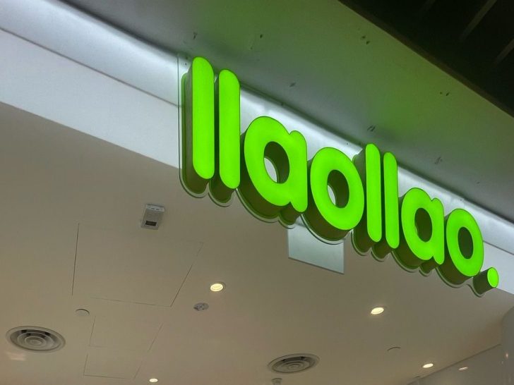 llao llao - Vivocity Shopfront
